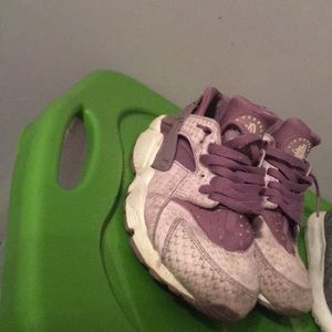 huarache sneakers